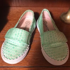 🎀 5 for $25 🎀 Cat & Jack Velcro Green Shoes